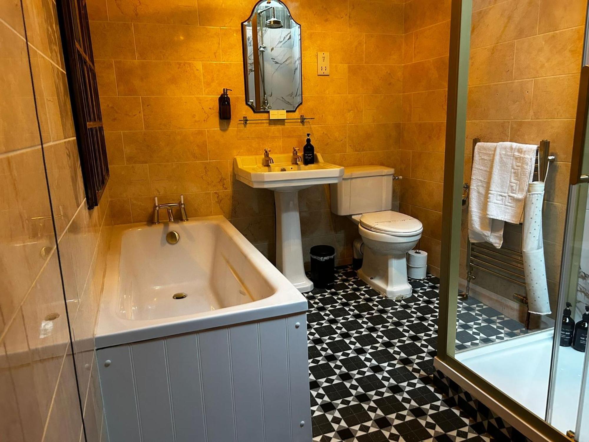 Hotel Golden Fleece York Esterno foto